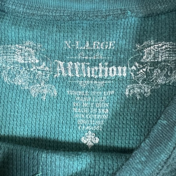 Affliction Shirt Mens XL Long Sleeve Thermal Sword Wings Cross Vintage Y2K Goth - Picture 4 of 6